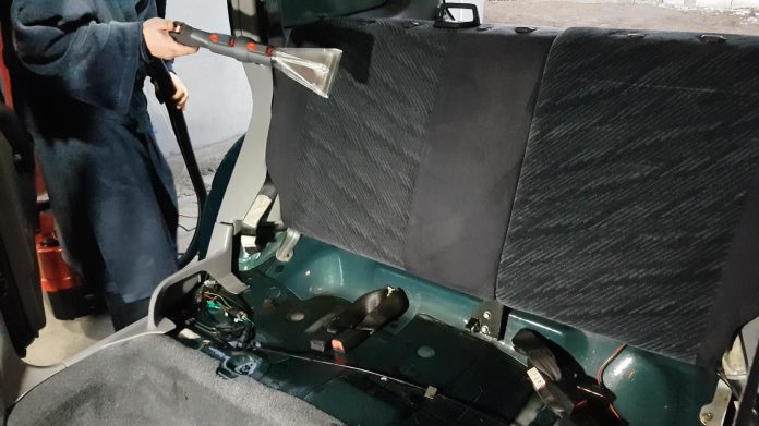 curatare spalare igienizare cu aburi tapiterie interior auto spalatorie auto cu aburi detailing auto