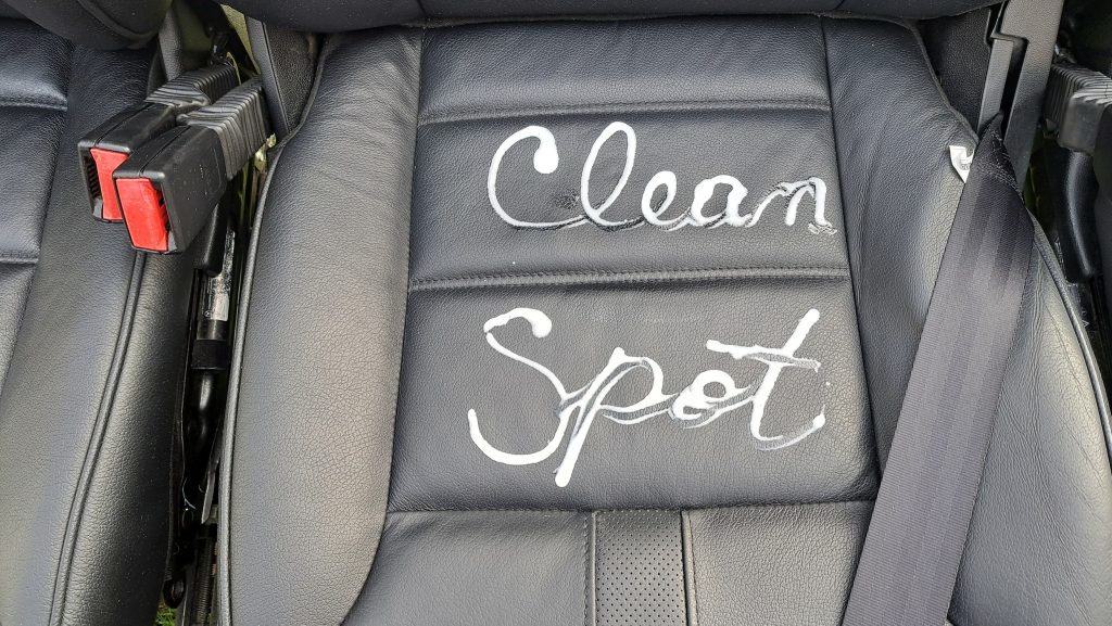 curatare spalare tapiterie canapele saltele igienizare spalatorie clean spot oradea