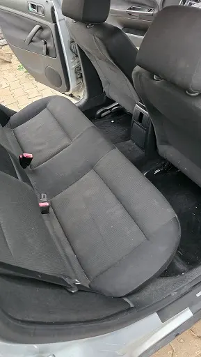 dupa curatare spalare si igienizare tapiterie interior auto oradea cleanspot